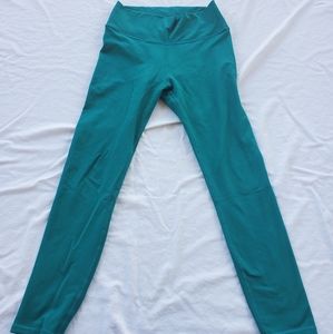 High-Waisted PowerHold 7/8 Leggings
